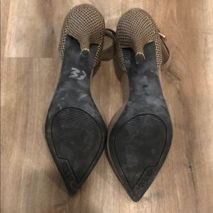 Guess Shoes - Guess tan heels Guess Shoes - Guess tan heels
